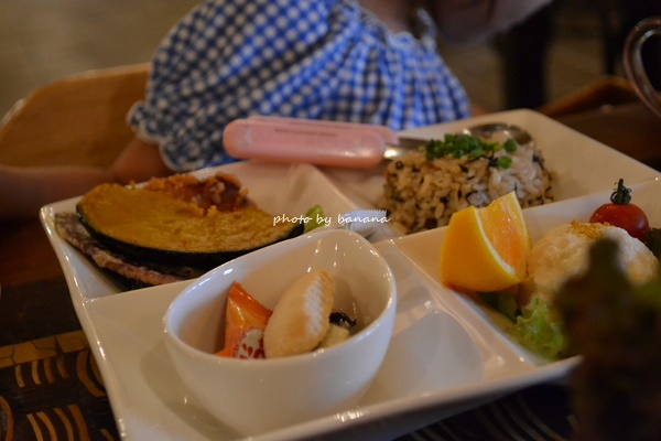 沖縄子連れおすすめレストラン ダイニングうら庭口コミブログ